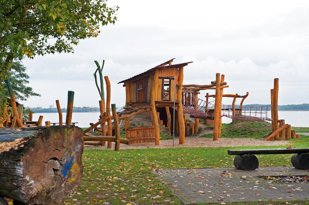 See- Und Waldresort Groebern Grobern Exterior photo
